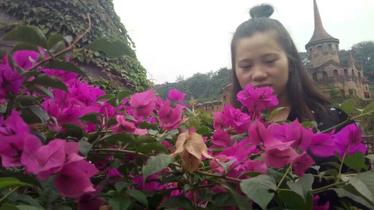 舞蹈二班  唐慧