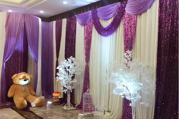 大堂吧免费休息区,多部电梯直达三楼,拥有地面,地下停车场,宴会厅奢华