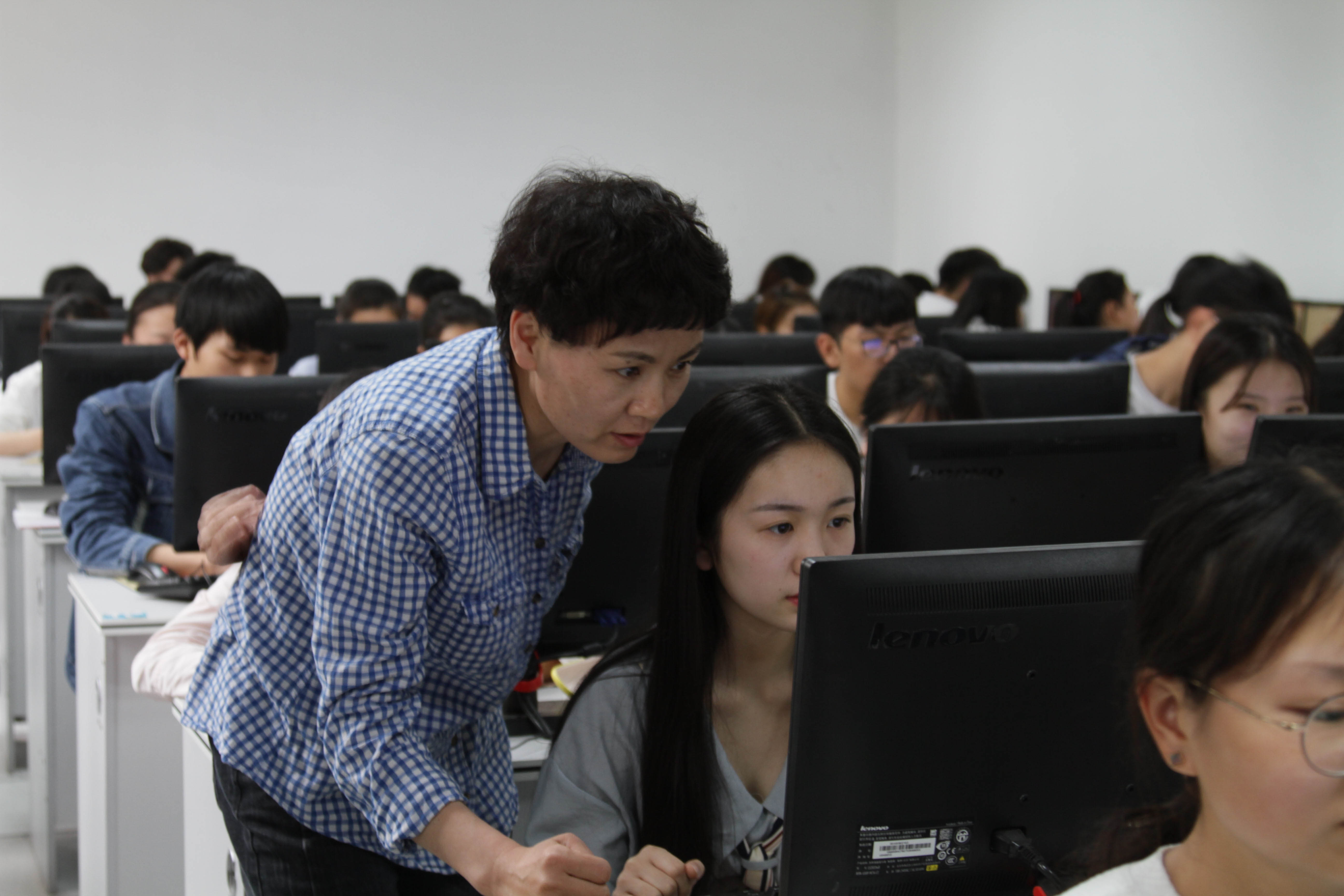 郑州轻院国际学院翻转课堂与写作教学