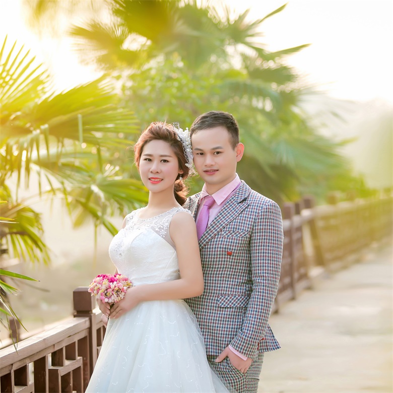 吴世洋和郑丹丹的婚礼请柬郝朋&黄丹丹的结婚邀请函巴黎春天 李绍祥&