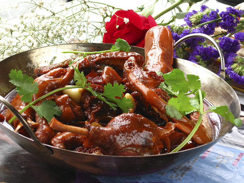 侗家腌鱼 三穗血酱鸭 锅烧鸭 侗家小米渣 高压锅蒸肉 侗家香肉 稻香骨